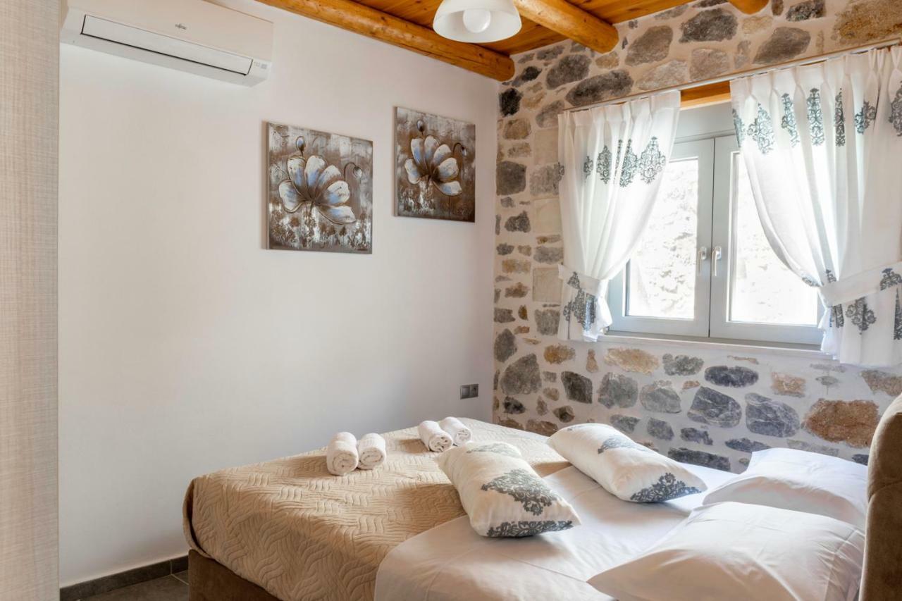 Marilena Natural Stone House, By Hellocrete Pigí Exterior foto